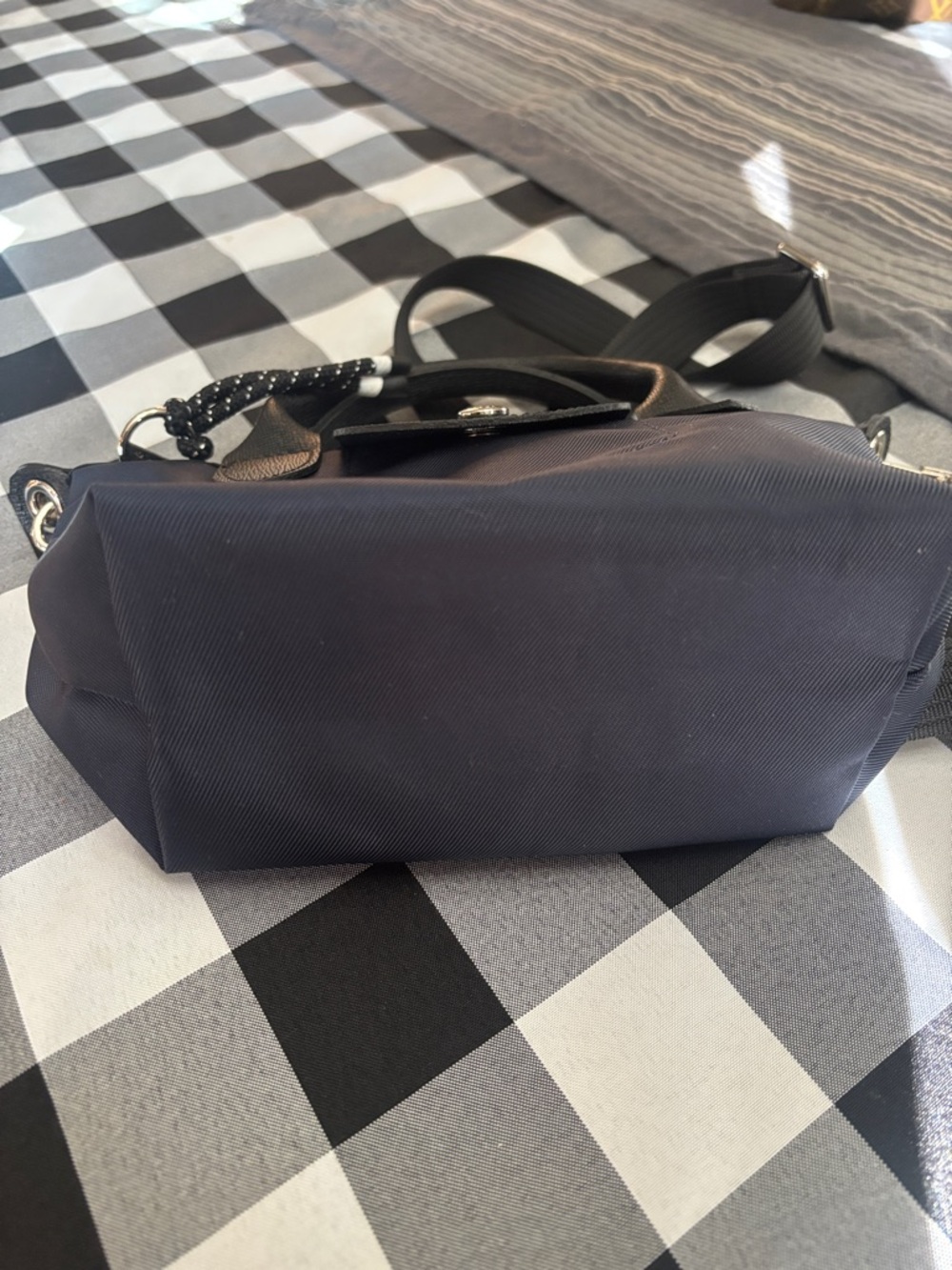 Navy Longchamp Crossbody Tote Bag with Black Trim - Picture 4 of 5